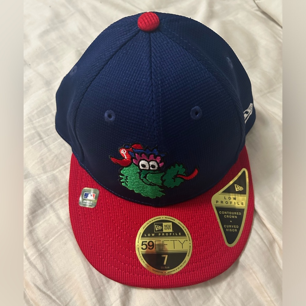 Phillies Hat - New Era Low Profile 59Fifty Official 2024 Batting Practice Hat
